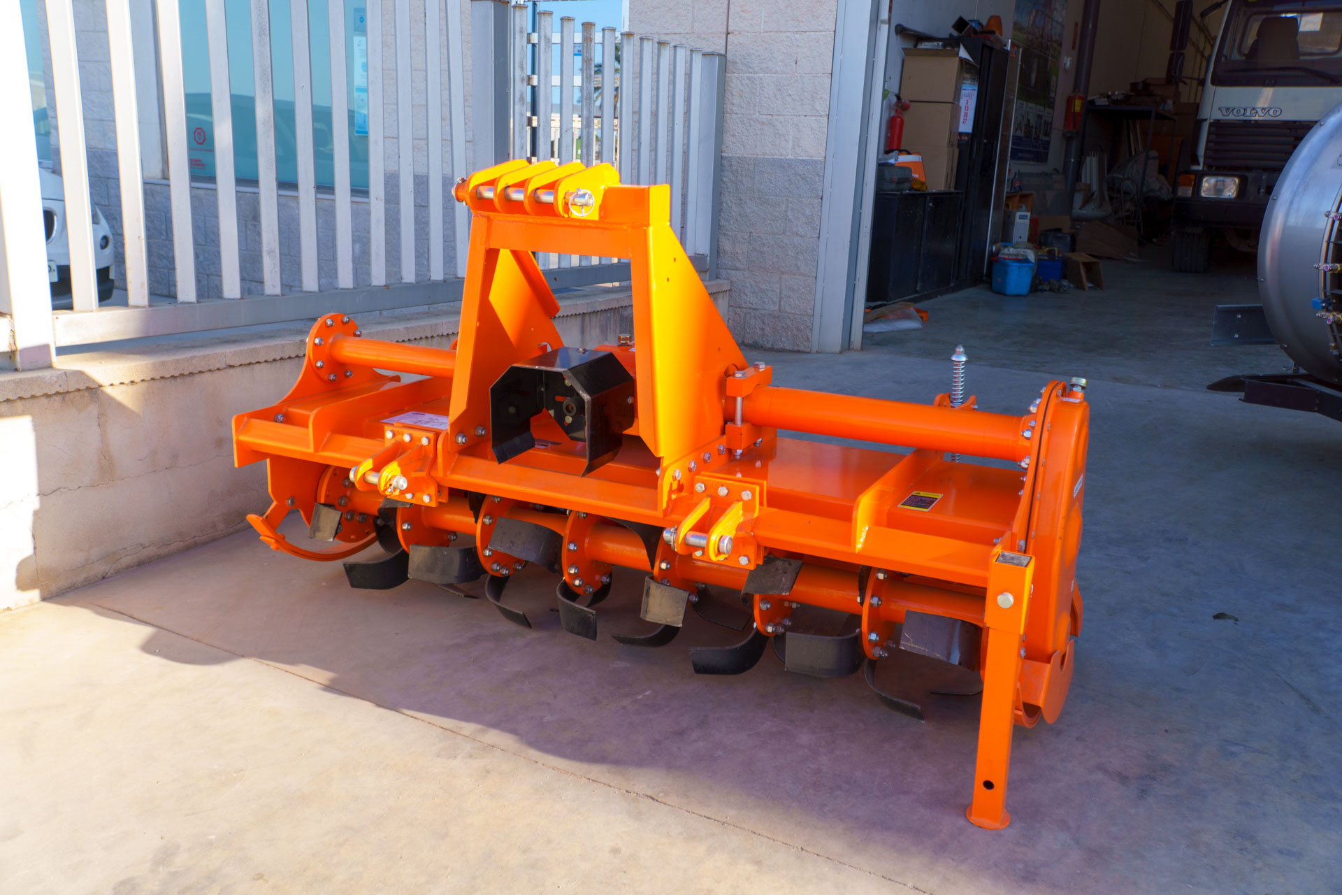 Taller oficial de tractores y maquinaria agrícola