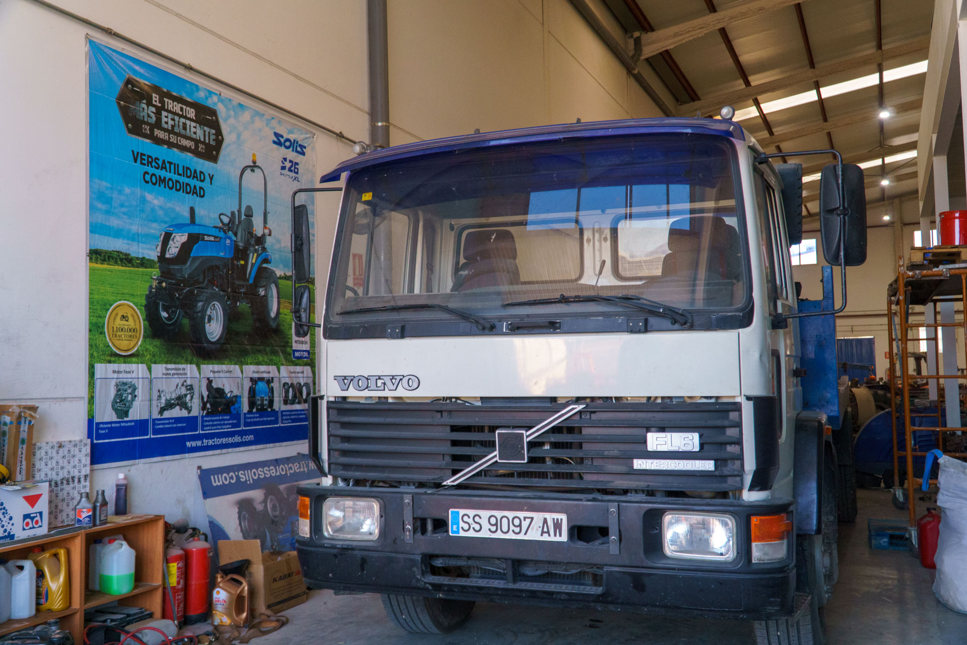 Taller oficial de tractores y maquinaria agrícola