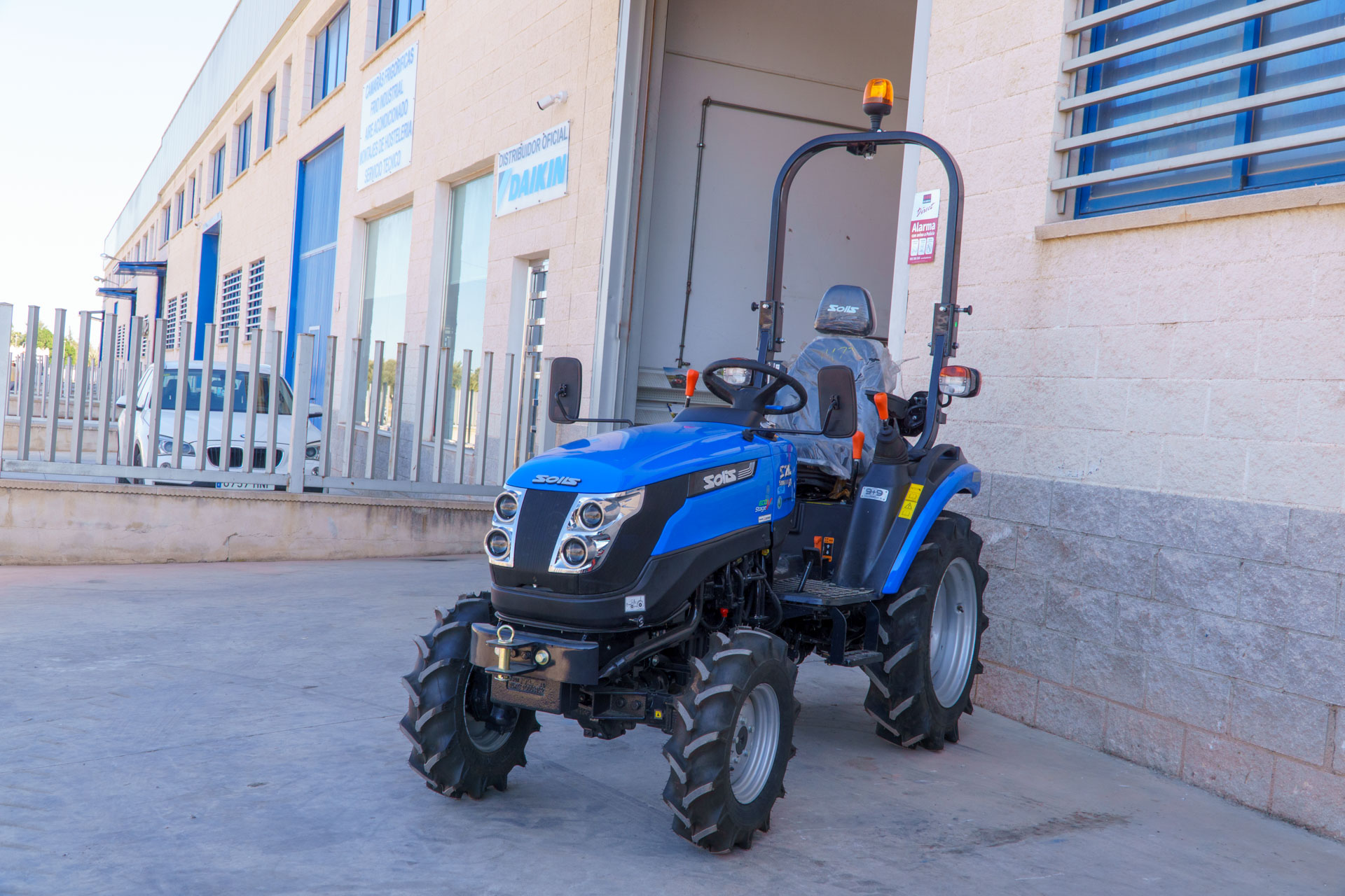 Taller oficial de tractores y maquinaria agrícola